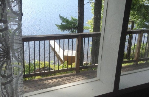 Ellsworth Cottage | Tranquil Lakefront Cottage Near Acadia Nat’l Park.