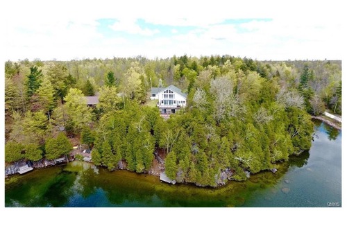 Gouverneur House | Tranquil Upstate NY Lake House