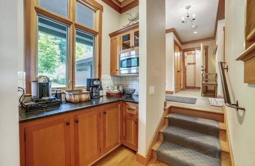 Moscow Villa | Trapp Villa 29 - Mountain Resort Amenities, Service, and Views at Every Turn!