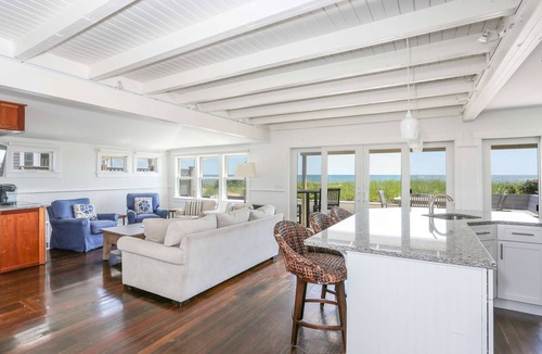 North Truro House | Truro Beachfront House For a Group!