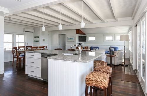 North Truro House | Truro Beachfront House For a Group!