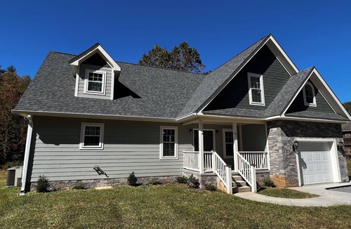 Cullowhee House | Tucked Inn on the Tuckasegee River.