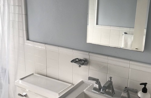 Foggy Bottom House | Two bedroom row house in Foggy Bottom — perfect for George Washington students
