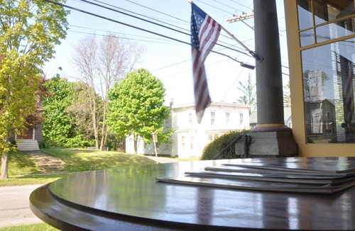 Milford House | Two couples, OK DREAMS PARK CLOSE, Full kitchens 4Queens, huge space! 2/1