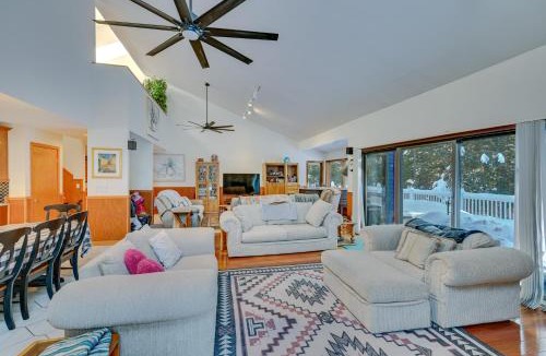 Tannersville House | Ultimate Mountain Home with Hot Tub!