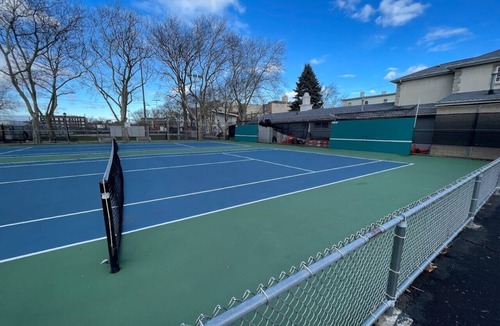 Union City Apartment | Ultra Spacious Penthouse - Apt 2 & 3 Combo -15 Mins from NYC