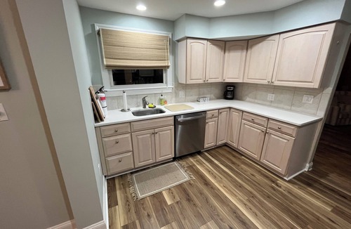A-Zone House | Unbeatable location - 4 houses to beach, 5BR, 3BA, walkability!