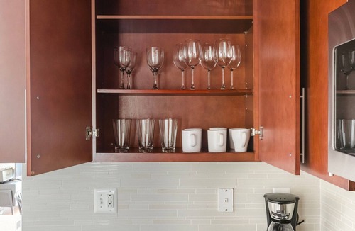 Mount Vernon Triangle Apartment | Unbelievable Mt Vernon 1BR w/Gym & Pool, nr Arena & Food, by Blueground