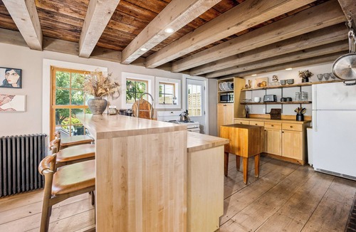 Hudson House | Union Cottage - One Block from Warren St