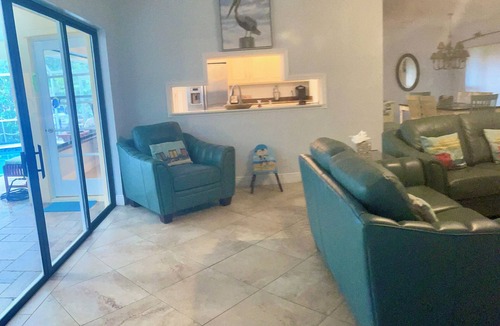 Jupiter House | Unique Waterfront 3/2.5 Home. Heated Pool/Boat Dock. Nice to Fish! Location 👌