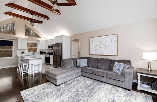 Afton Apartment | Updated 4Br 151 Brew/Wine Trail/Veritas/Hike