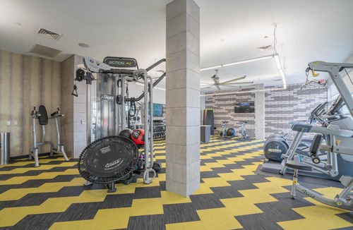 Evans Churchill Apartment | Upscale 2BRDowntown Apartment Balcony & Amenities