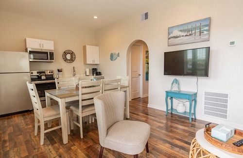 Galveston Condo | Upscale contemporary space with great views and great location!