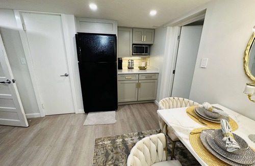 South Weymouth House | Upscale luxury, 20 min to Historic Bostons N.End 30 min to Cape Cod.