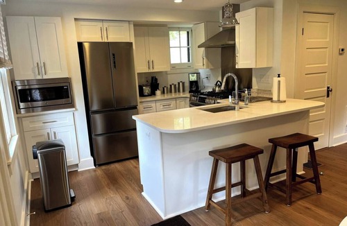 Edgewood Apartment | Urban Oasis Carriage House US OPEN