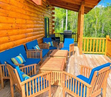 Bethlehem Villa | UV Log home with direct Cannon Mountain views Minutes to attractions Fireplace Pool Table AC