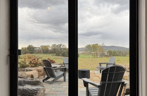 New Haven Apartment | Vermont Modern Farmhouse + 46 acres + spectacular
