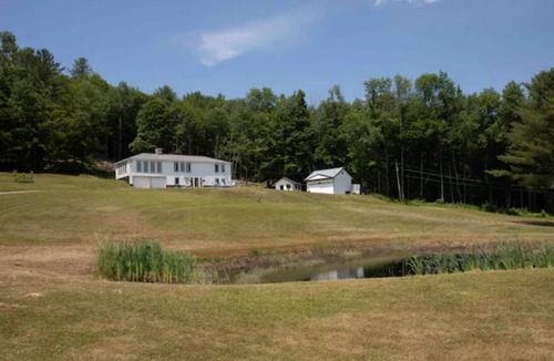 Grafton Cottage | Vermont Sugar House Guesthouse for Glamping