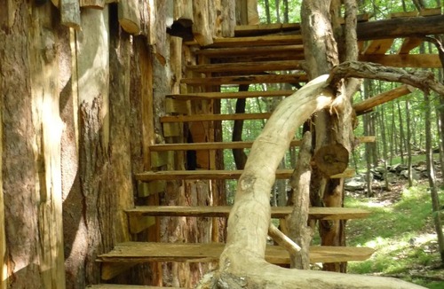 West Pawlet House | Vermont Treehouse compound: no cleaning fee. Spend a few days In the Trees