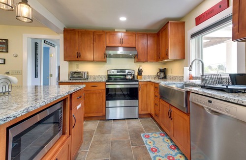 Mount Holly House | Vermont Vacation Rental: Hot Tub, Near Ski Resorts