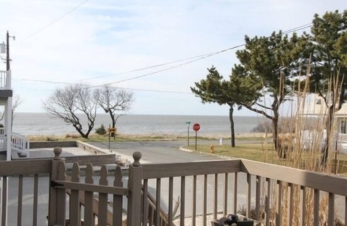 Town Bank House | Views of the Delaware Bay. One house away from Bayside's free beach