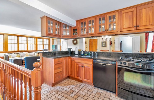 Woodstock Apartment | Views! Sauna Historic - Woodstock Riverside Escape