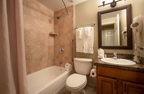 Brownsville Villa | Villa ∙ 1 bedroom ∙ 2 guests
