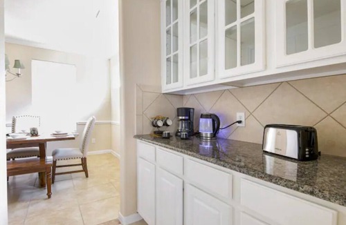 Klein House | Villa Grande with Climatized Pool, SPA, Yoga Room/Playroom, BBQ, Fast WI-FI