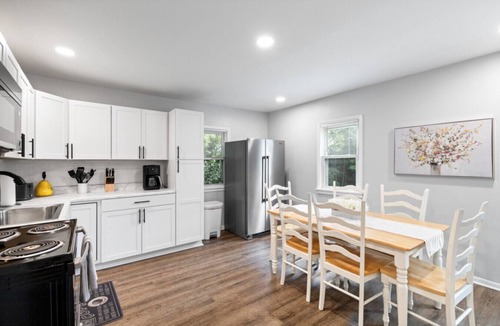 Fairport House | Village of Fairport - 2 BDRM w/Onsite Parking