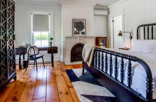 Town of Southold Town Bed & Breakfast | Vine & Sand-Southold NY's Newest B&B