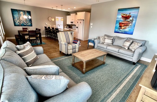 Crystal Beach House | Vitamin Sea! 3 Bedroom 2 Bath, Beach Access, WIFI!