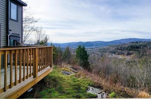Campton House | Waking up in the Mountains