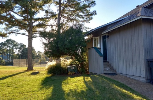 Kingsmill Apartment | Walk to beach, cozy, lovely room in "Kingsmill on the James"