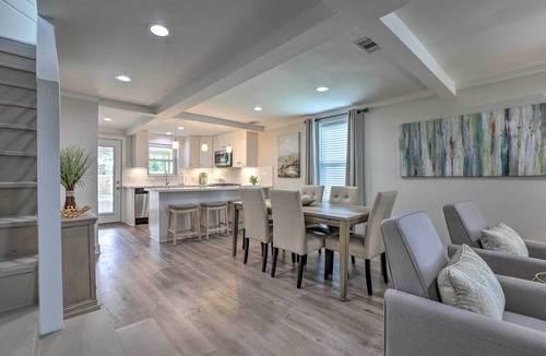 San Jacinto House | Walk to Beach: Home in Galveston!