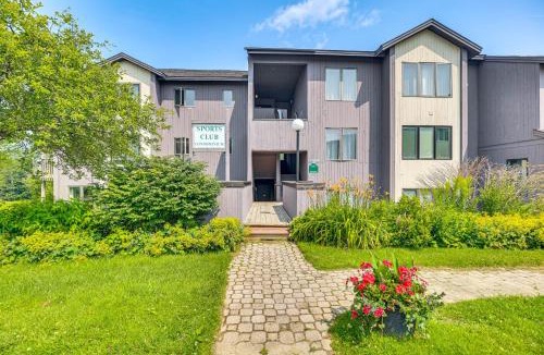 Bolton Valley Apartment | Walk to Bolton Valley Resort Condo with Mtn Views!