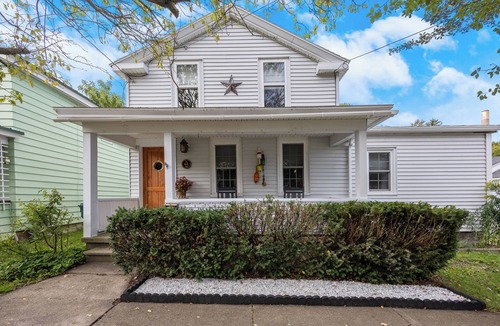 Oswego House | Walk to Downtown! Marina, Parks, Fire pit, SUNY!