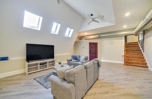 Troy Apartment | Walk to Dtwn and Waterfront Roomy Troy Apt