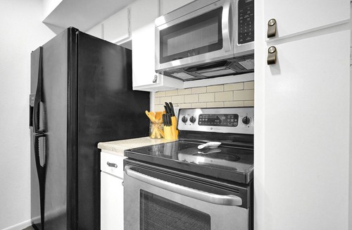 South Main Condo | Walk to NRG|Near Med center| Museum|Rice U|Zoo