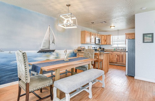 Surfside Beach House | Walk to Shore & Eats: Surfside Beach Gem w/Deck