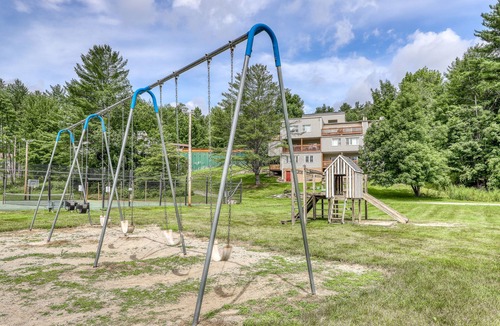 Stowe Area Condo | Walkable in-town condo w/deck & shared pool, hot tub & tennis - near skiing