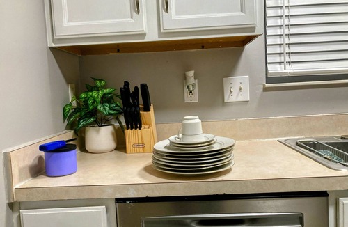 Reynoldsburg House | Warm haven 3-bedroom house in Reynoldsburg with AC, WiFi. Minutes from downtown.