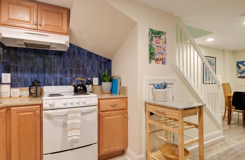 Mount Pleasant Apartment | Washington DC Apartment at Rock Creek Park!