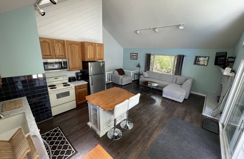 Castleton House | Water front home with large two tiered deck! 2 bathrooms 😂