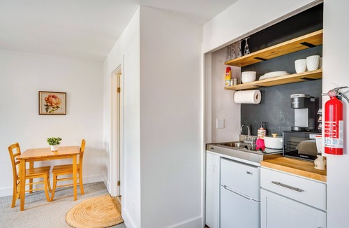 Waterbury Apartment | Waterbury Studio 12 Mi to Bolton Valley Ski Resort