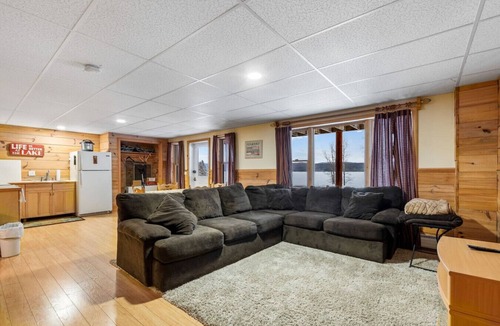 Pittsburg Apartment | Waterfront 3BR Close ATV Access, Hunt, Fish, Moose
