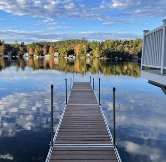 Mount Sunapee House | Waterfront Cottage and Ski Getaway!