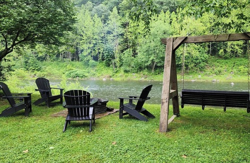 Antes Fort Cottage | Waterfront Cottage on Big Pine Creek