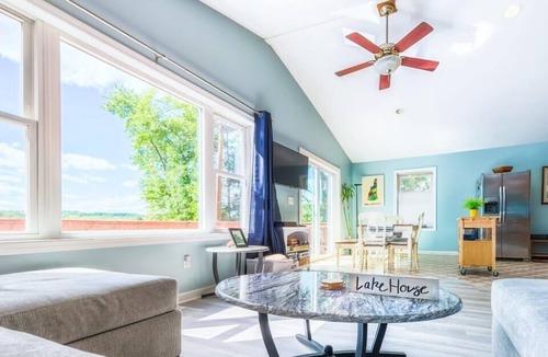 Lochmere House | Waterfront Fam-Friendly Lakehouse w/Outdoor Sauna