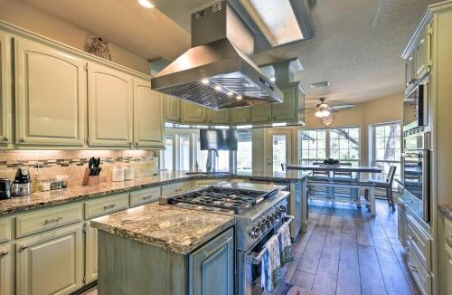 Hitchcock House | Waterfront Family Home with Patio in Hitchcock