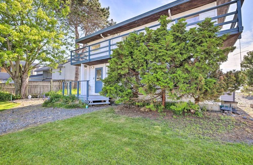 Ferndale Cottage | Waterfront Ferndale Home: Deck + Beach Access